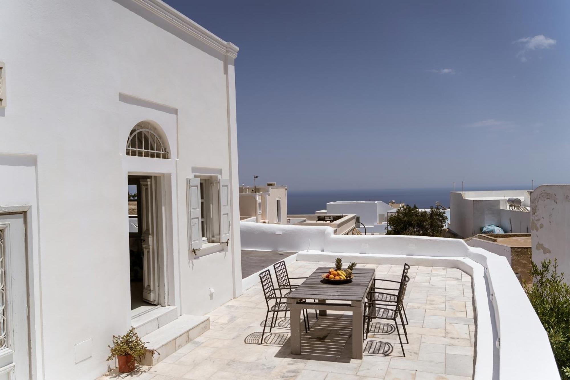 On An Island Suites & Apartments - Fira Exteriér fotografie